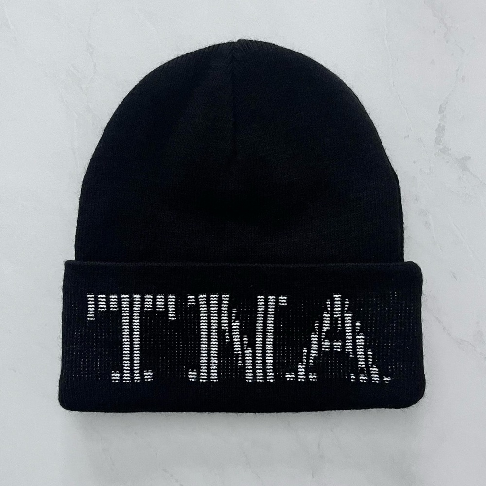 Aritzia TNA Charley Beanie